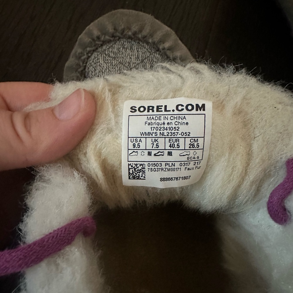 Sorel Women’s slippers - Picture 3 of 4
